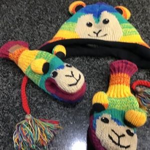Fun fleece lined toque and mittens